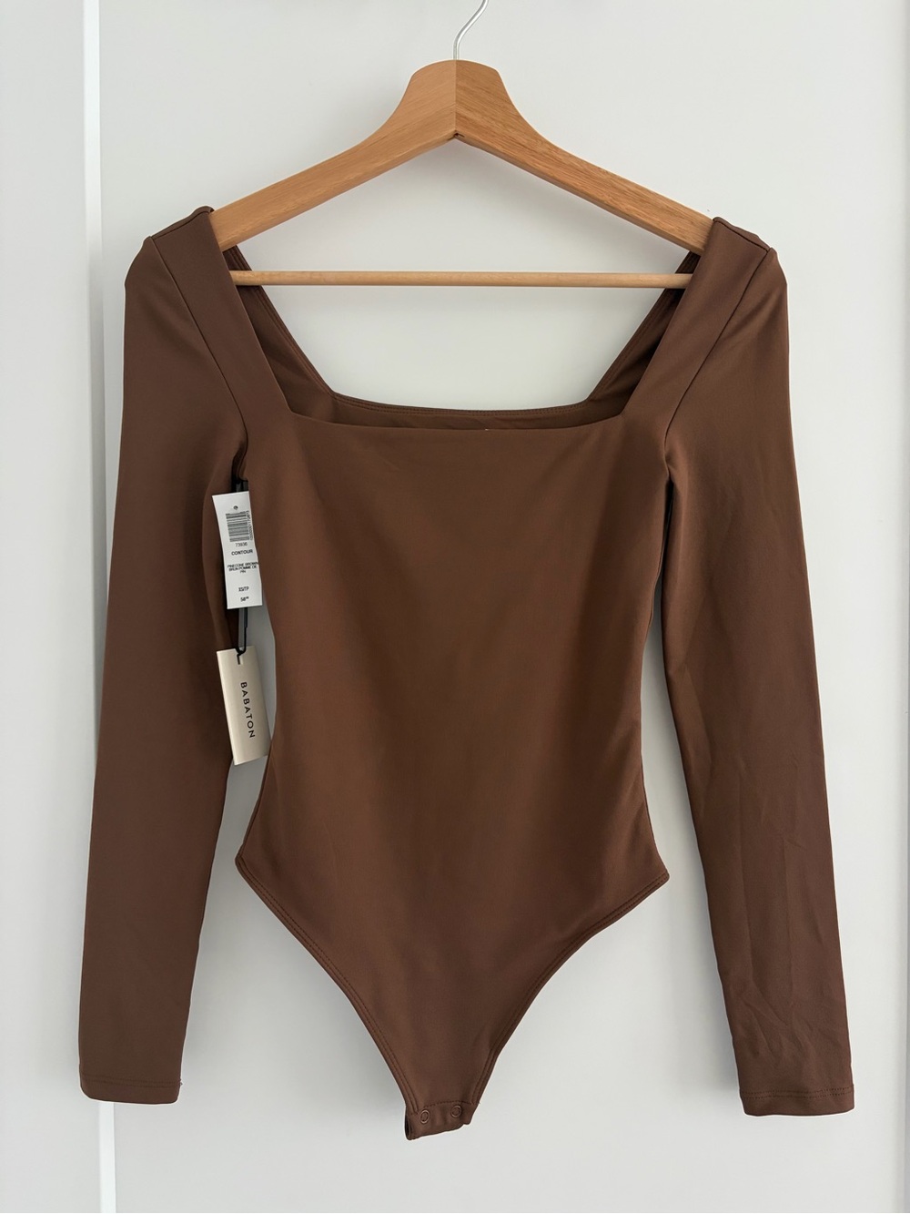 Aritzia Babaton Contour Long Sleeve Bodysuit Pinecone Brown